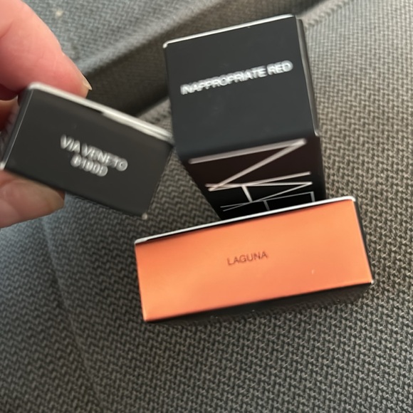 NARS makeup eyeliner / bronzing powder/ lipstick inappropriate red / mascara - Picture 4 of 4